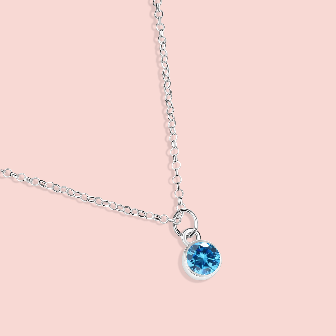 Colgantes con piedra de nacimiento