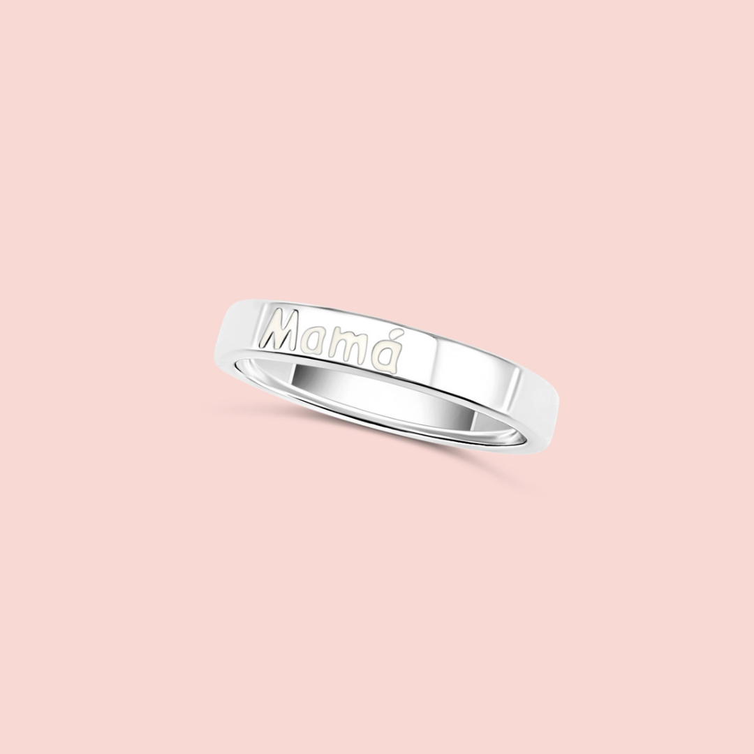 Anillo personalizado con inciales de leche materna