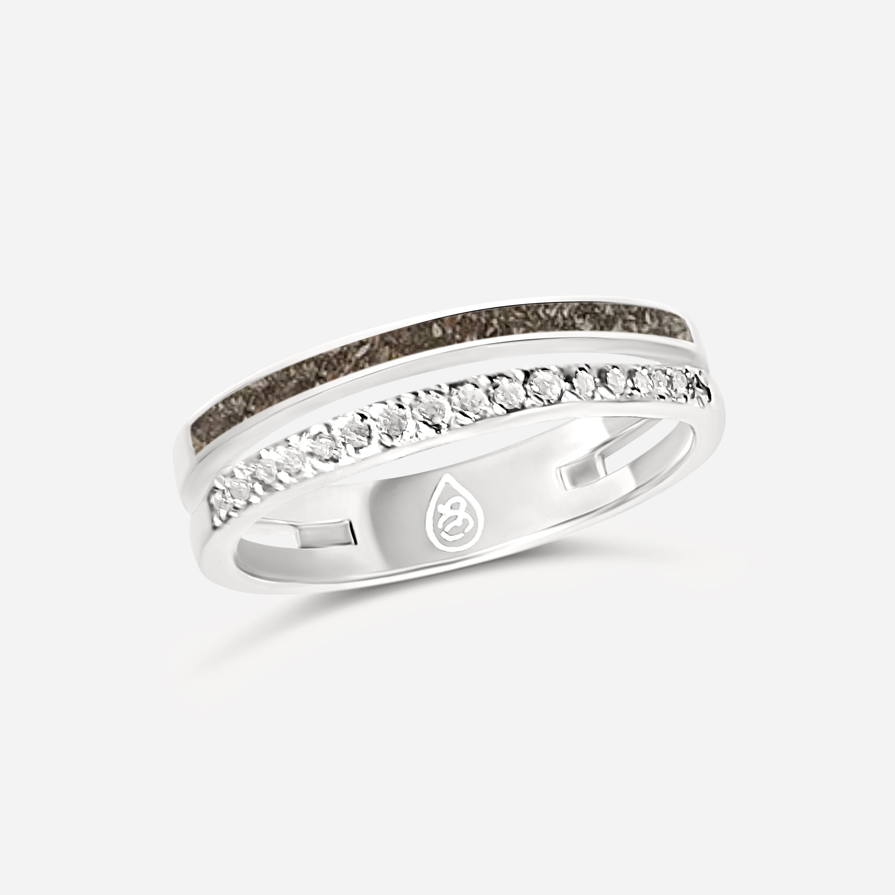 Alianza doble aro con circonitas de cenizas