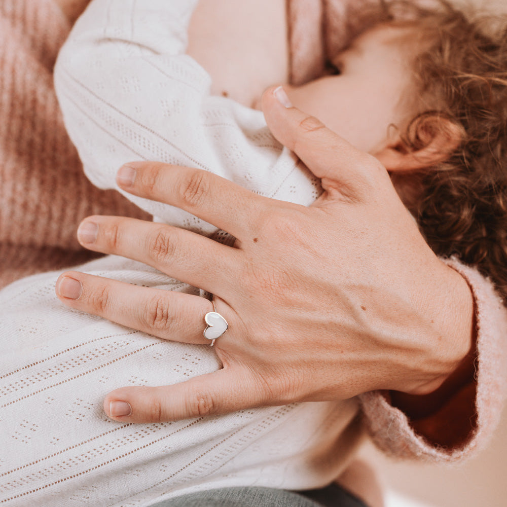 Anillo corazón de leche materna