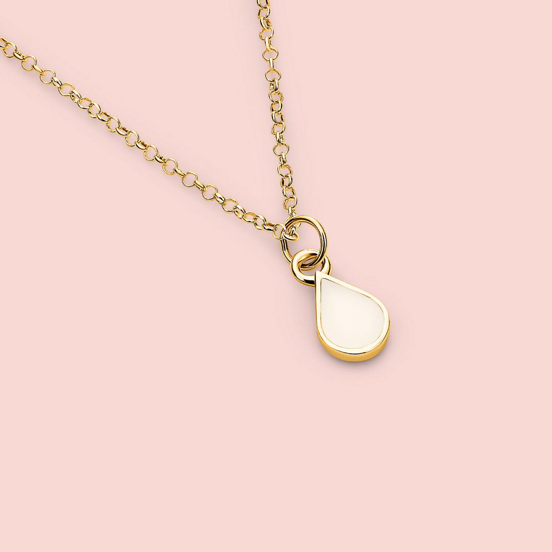Colgante con forma de gota de leche materna en oro de 18 quilates, joya maternal personalizada hecha a mano