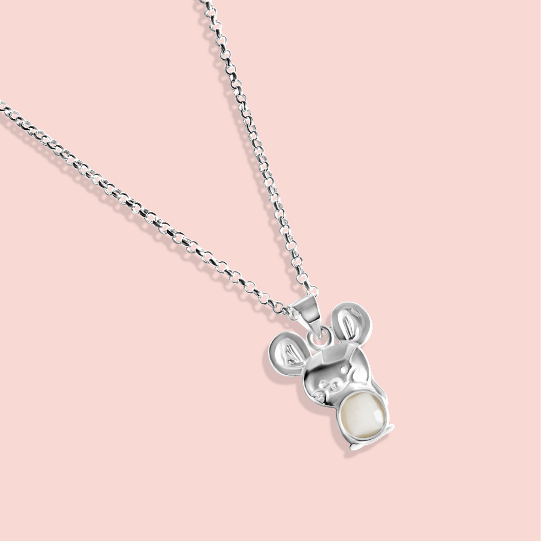 Colgante con forma de ratoncito con diente de leche en plata de ley, joya maternal personalizada hecha a mano