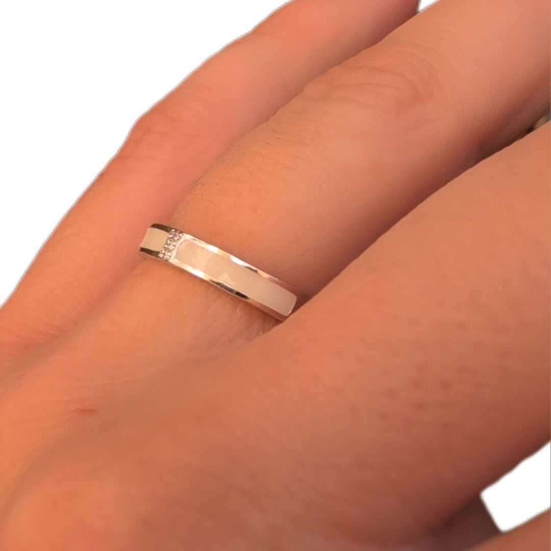 Anillo alianza con circonitas de leche materna