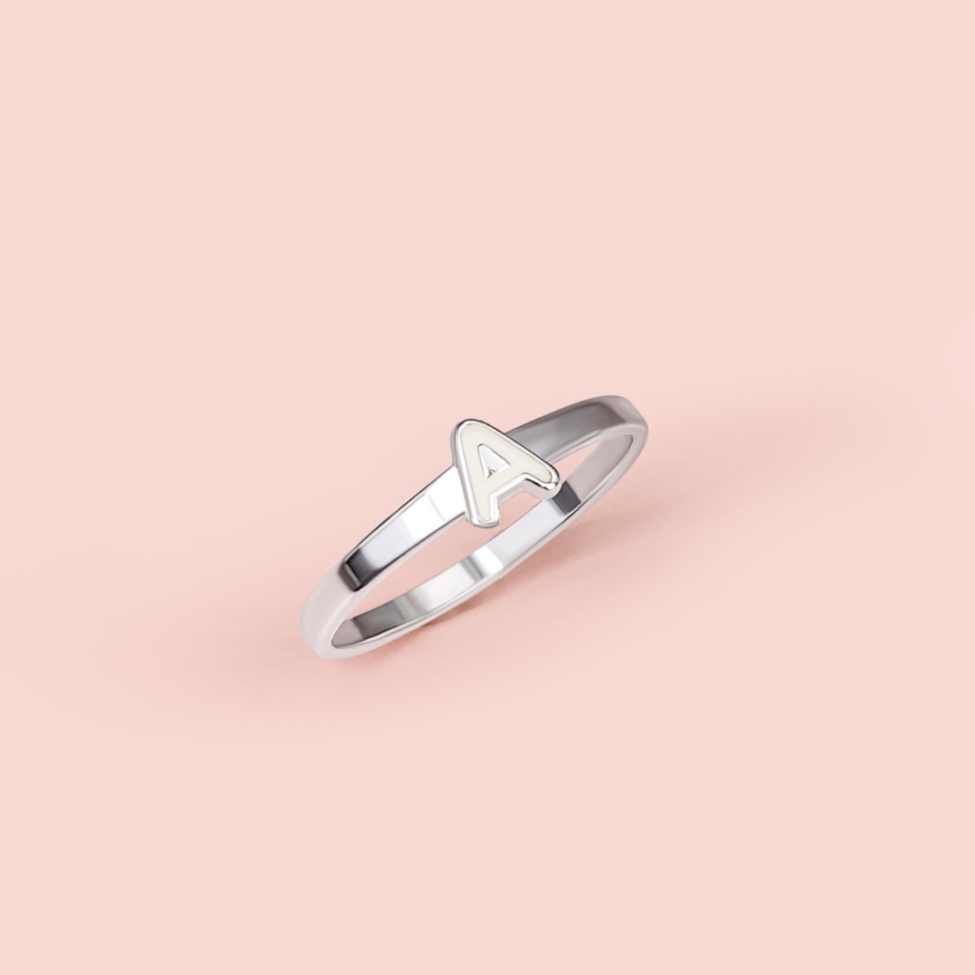 Anillo con inicial personalizada de leche materna