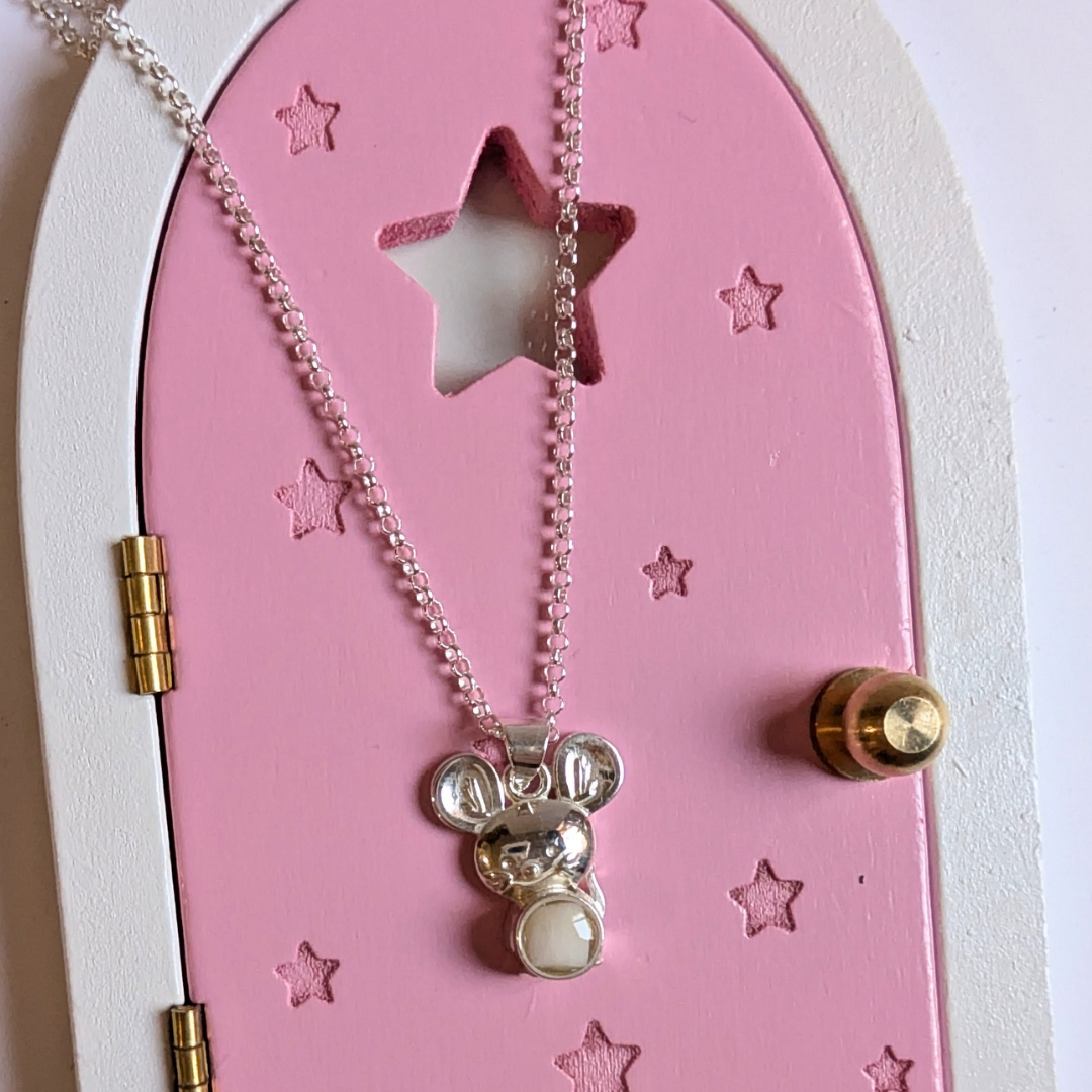 Colgante ratoncito con diente de leche un recuerdo único del primer diente de leche para guardar para siempre