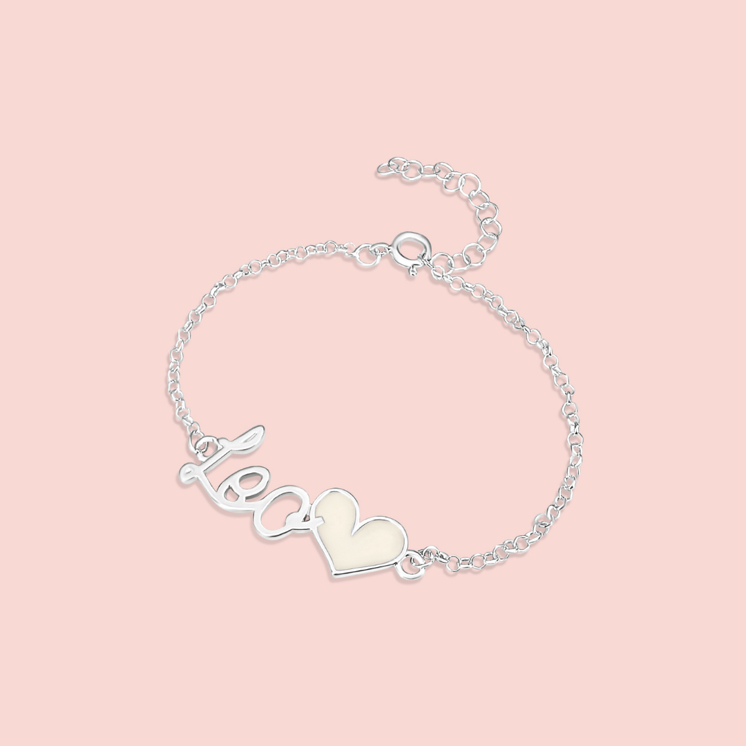Pulsera letra inglesa en plata y corazón de leche materna