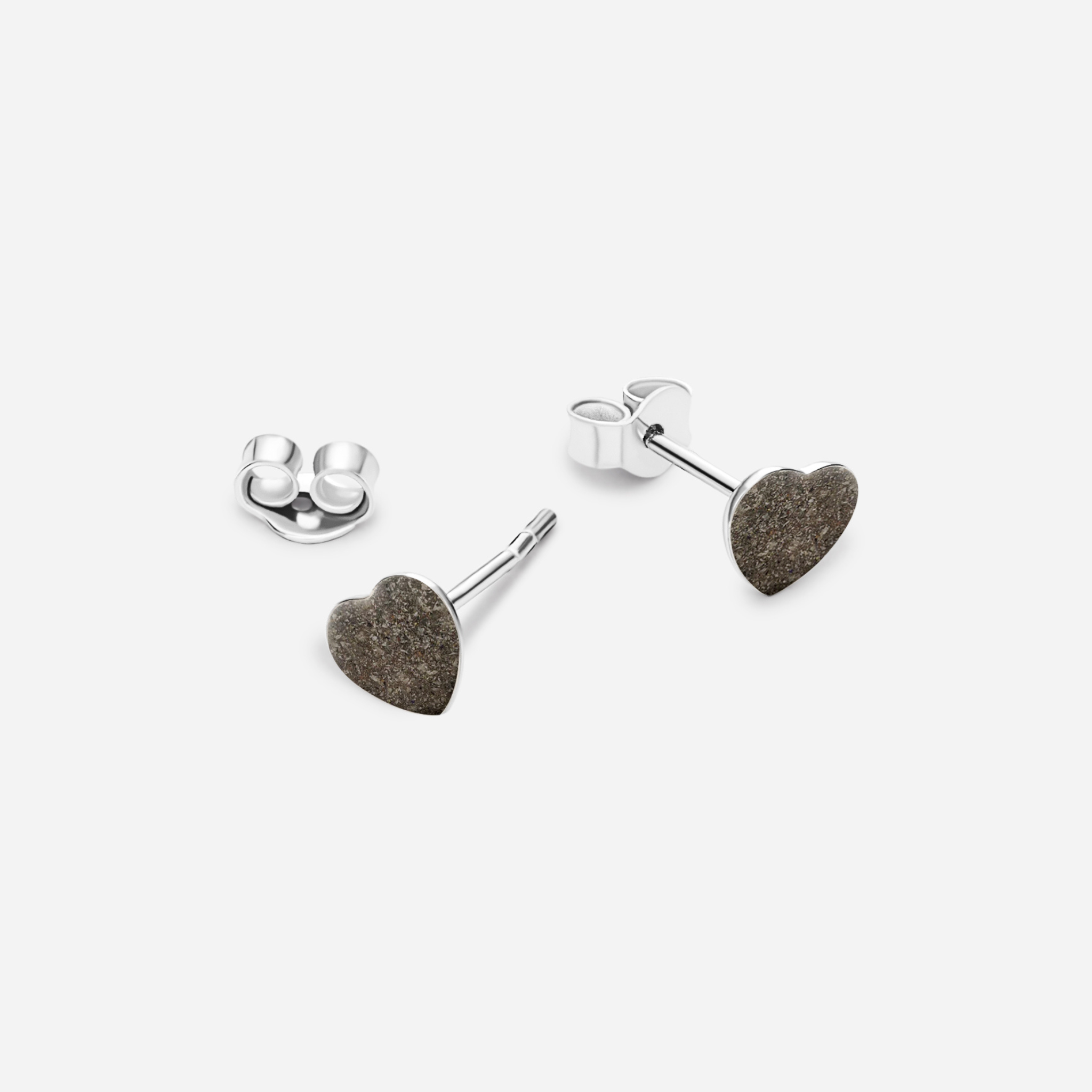 Pendientes corazón de cenizas