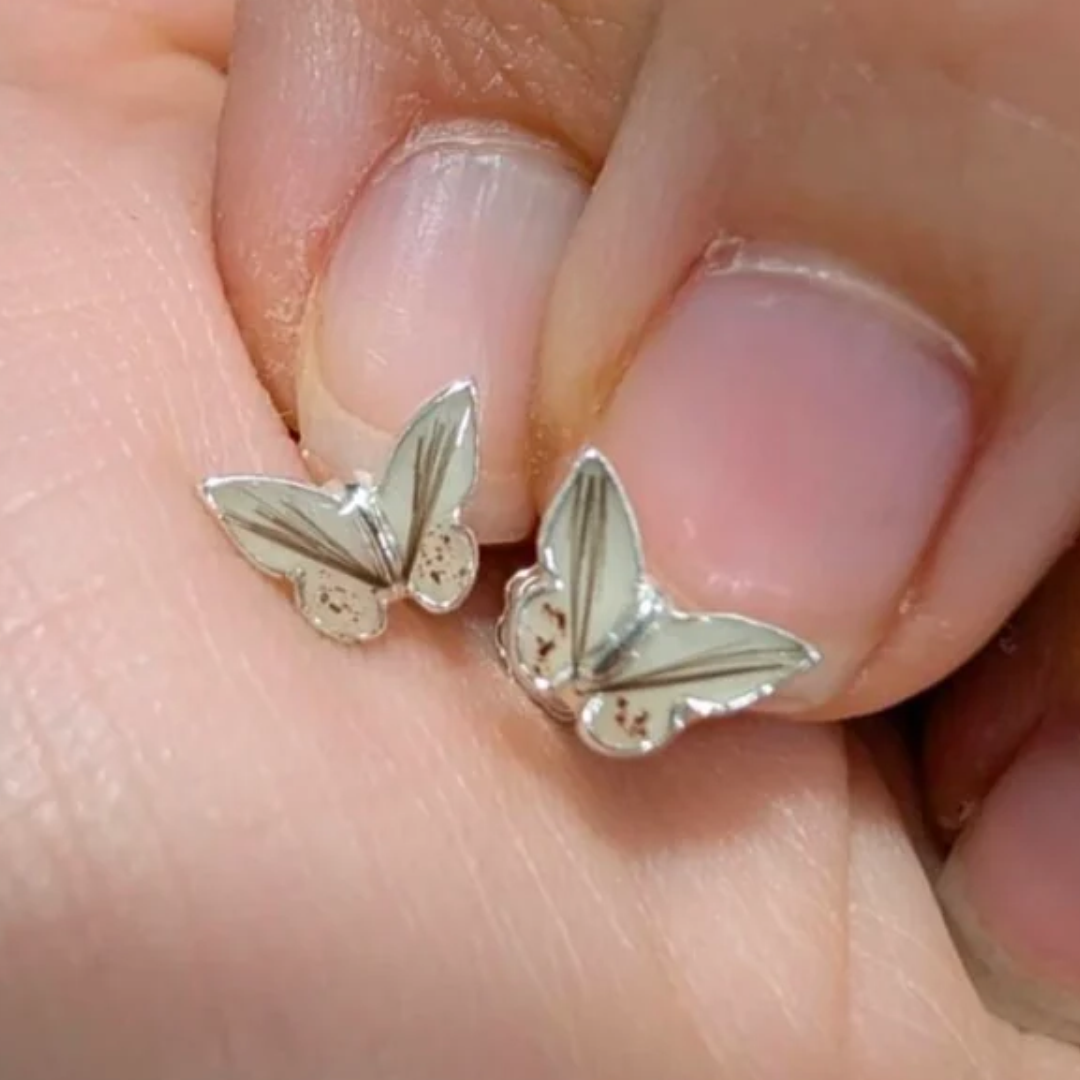 Pendientes mariposa de leche materna