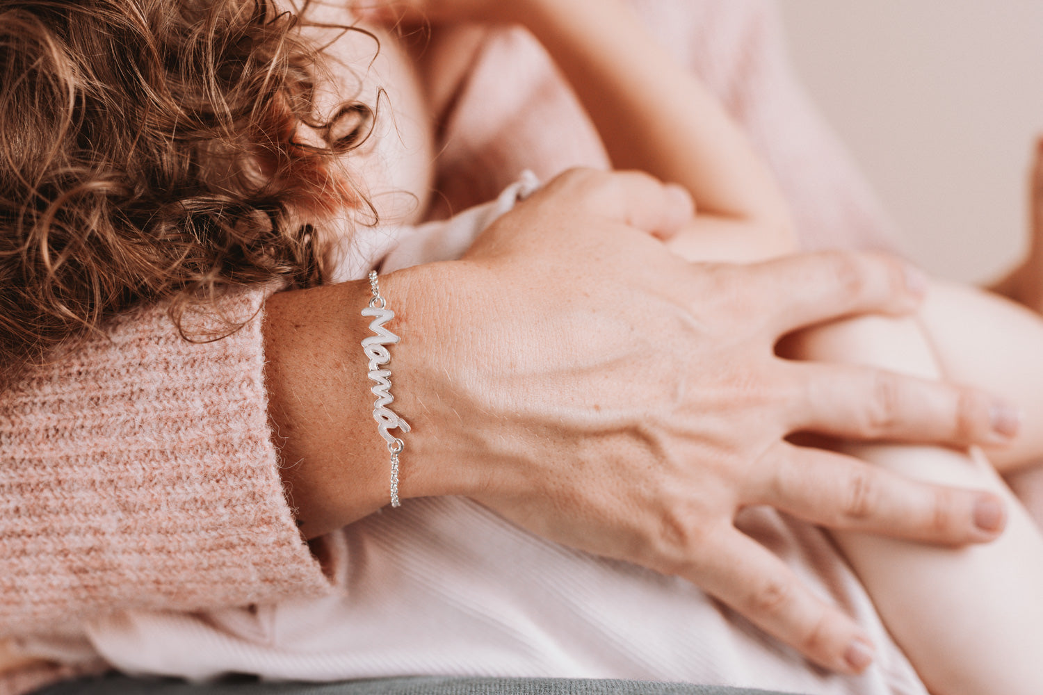 Pulsera con nombre o palabra personalizada de leche materna
