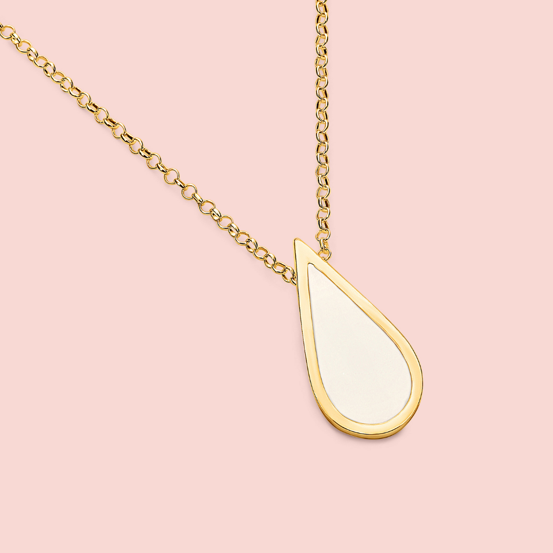 Colgante con forma de gota de leche materna en oro de 18 quilates, joya maternal personalizada hecha a mano