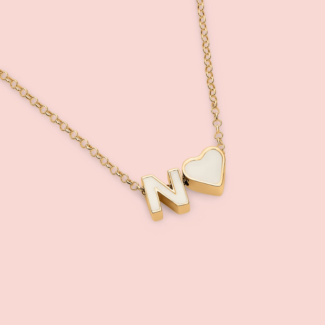 Colgante con inicial y corazón de leche materna en oro de 18 quilates, joya maternal personalizada hecha a mano
