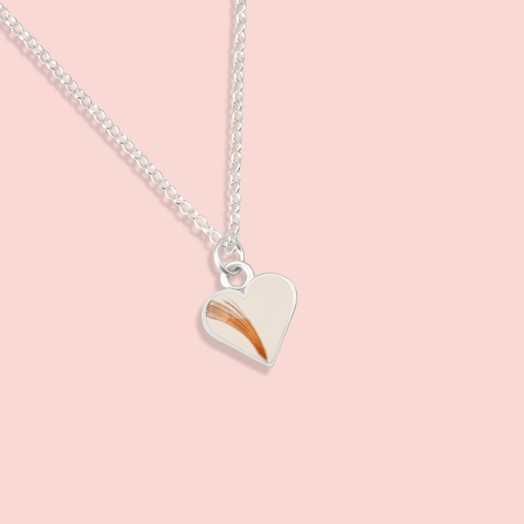 Colgante con forma de mini corazón con leche materna y pelo en plata de ley, joya maternal personalizada
