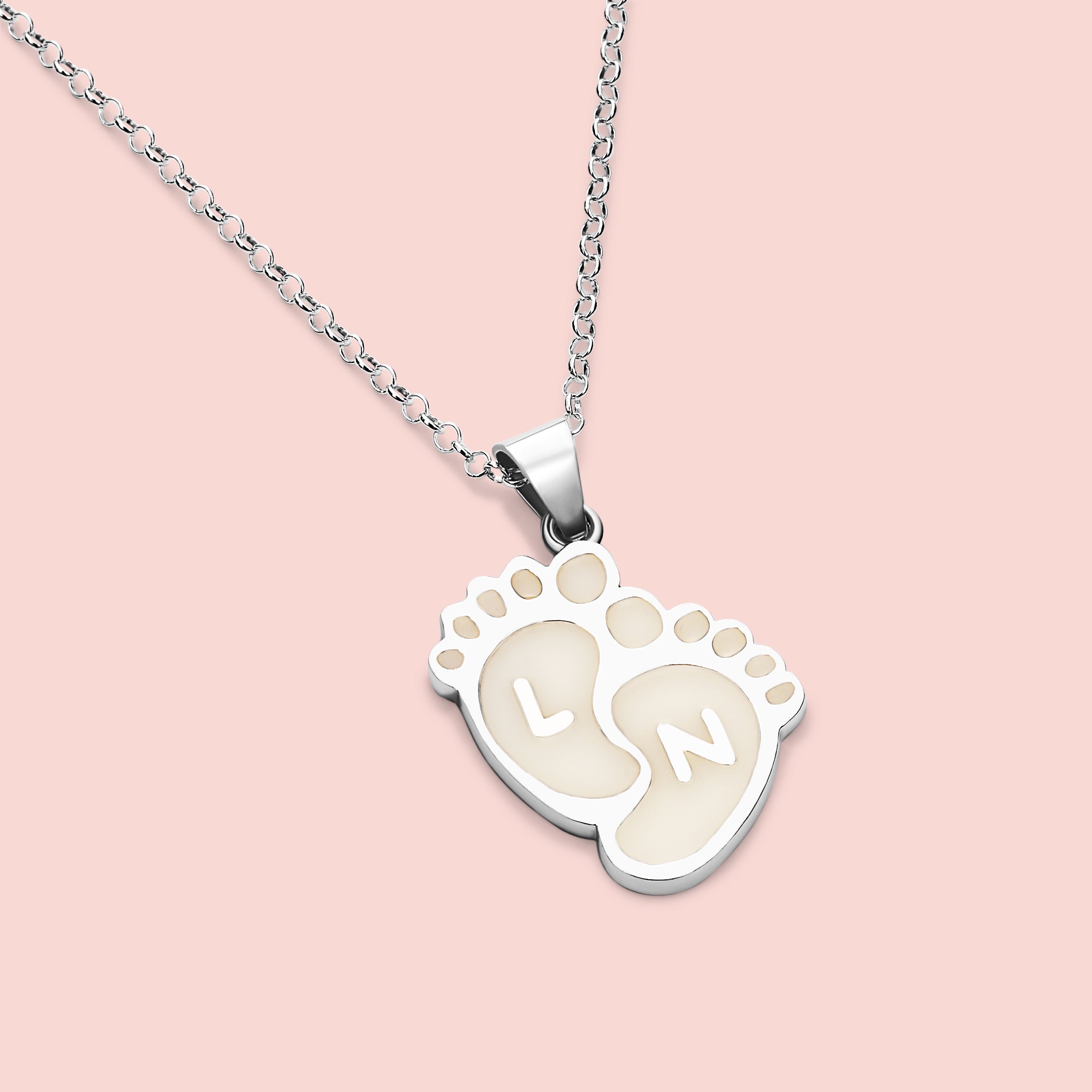 Colgante con forma de piececitos de bebé con iniciales personalizadas de leche materna en plata de ley, joya maternal personalizada hecha a mano
