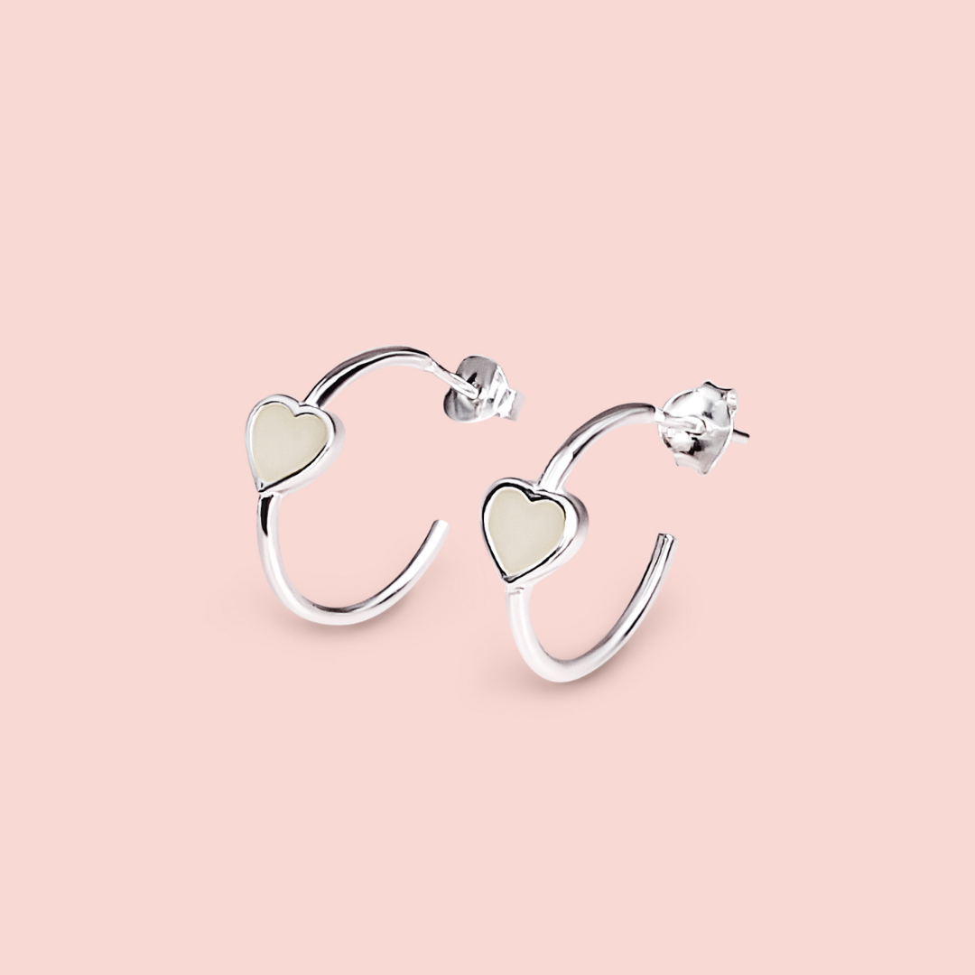 Pendientes de aro con corazones en el centro de leche materna en plata de ley 925, joya personalizada hecha a mano