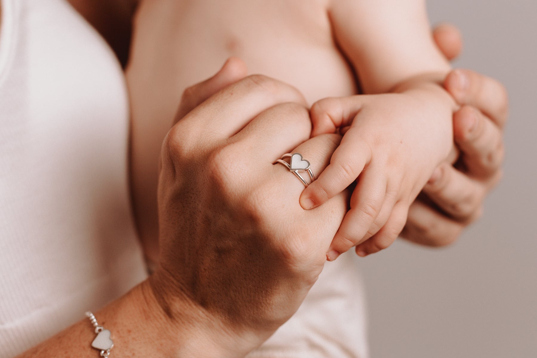 Anillo corazón doble aro de leche materna
